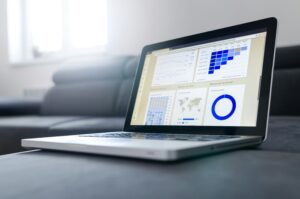 الفرق بين Data Analyst و Data Scientist