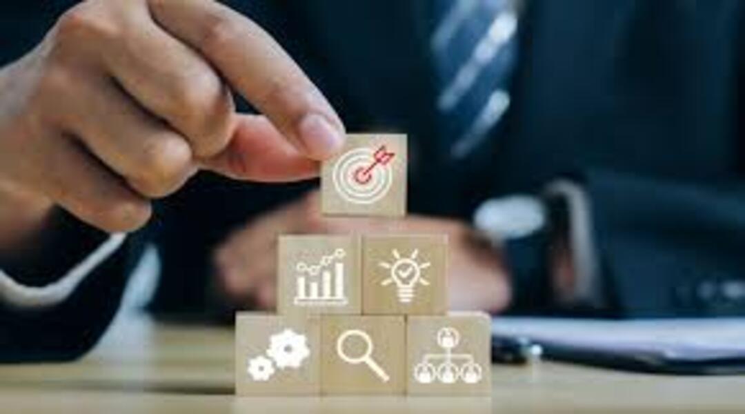 أهم مزايا التعلم من خلال منصات الدورات المجانية عبر الإنترنت